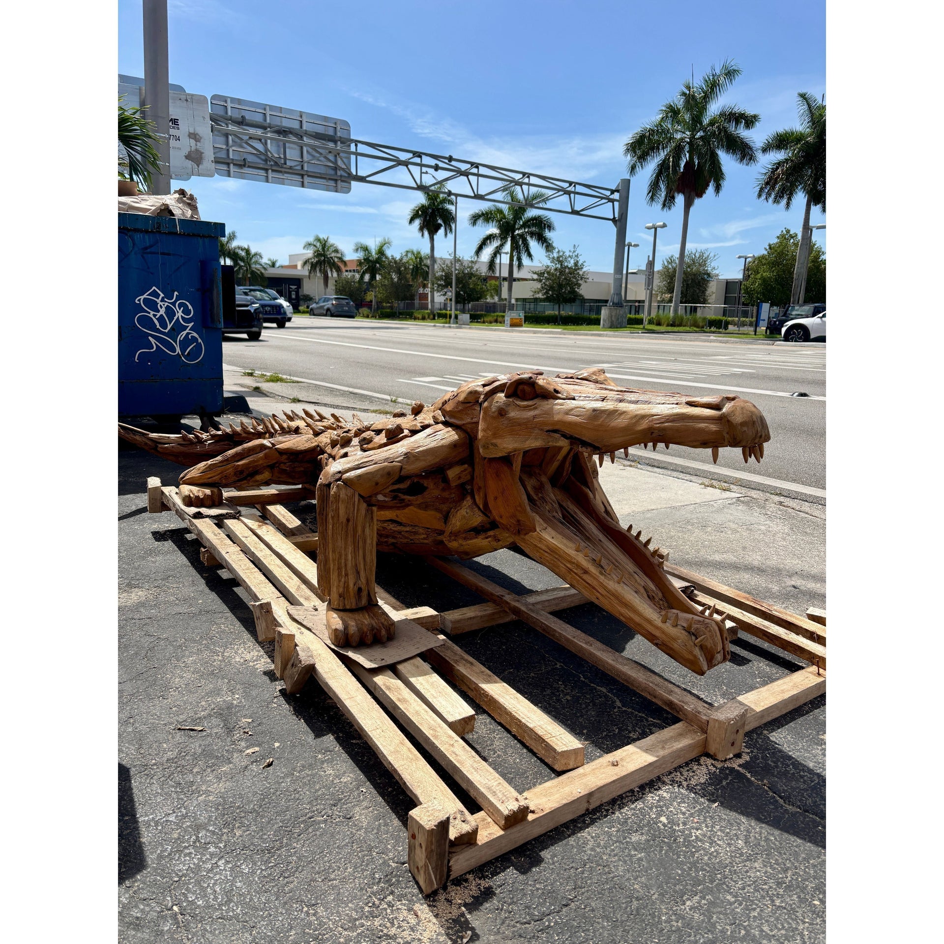 Aligator Statue 260x120x66 Cm – Teak Wood Indonesia Sourcing