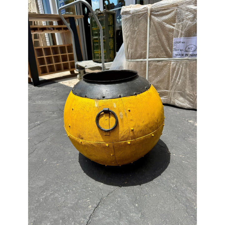 Iron Pot - 19 x 19 x 16 in India Sourcing