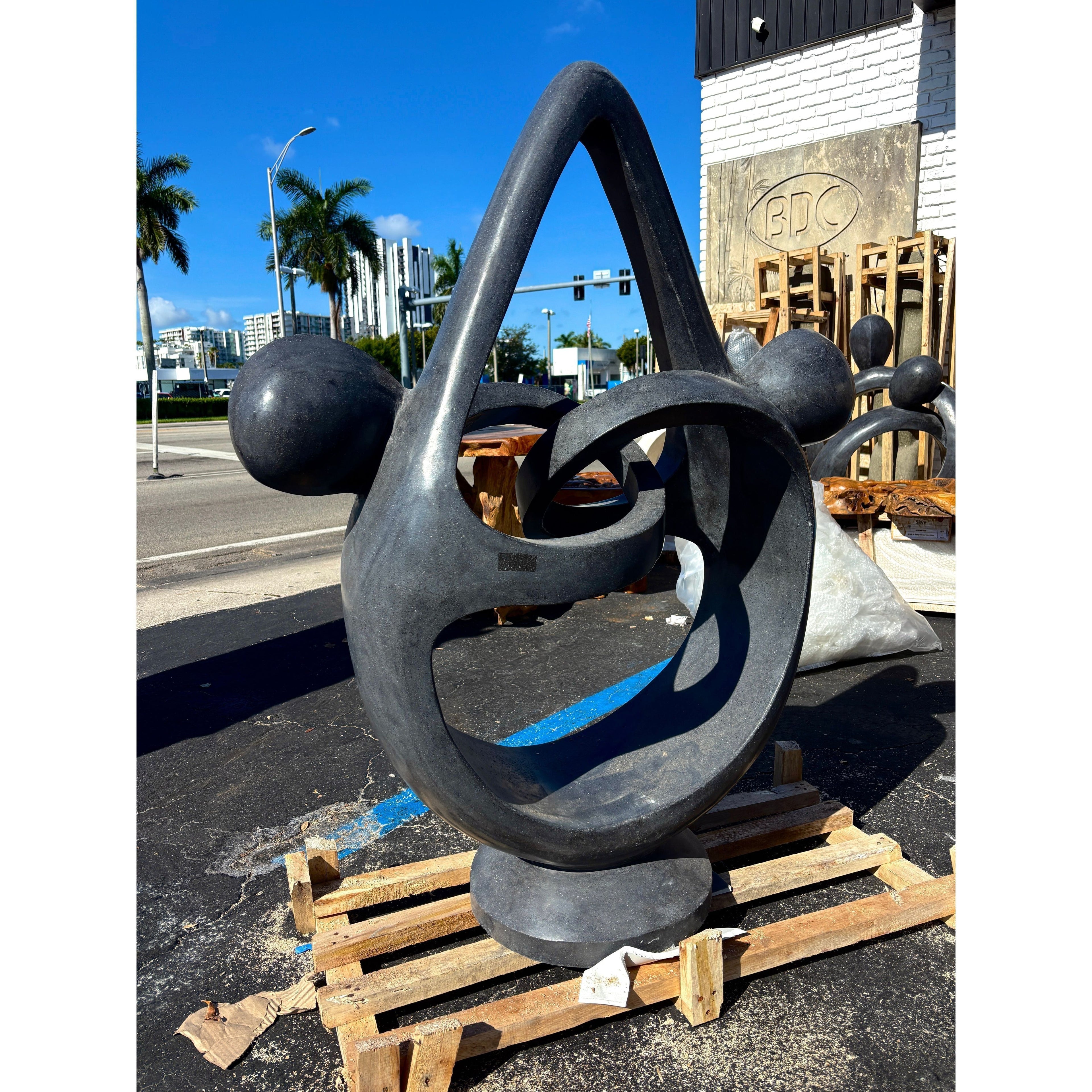 Art Work Lovers Sculpture – Terazzo Indonesia Sourcing
