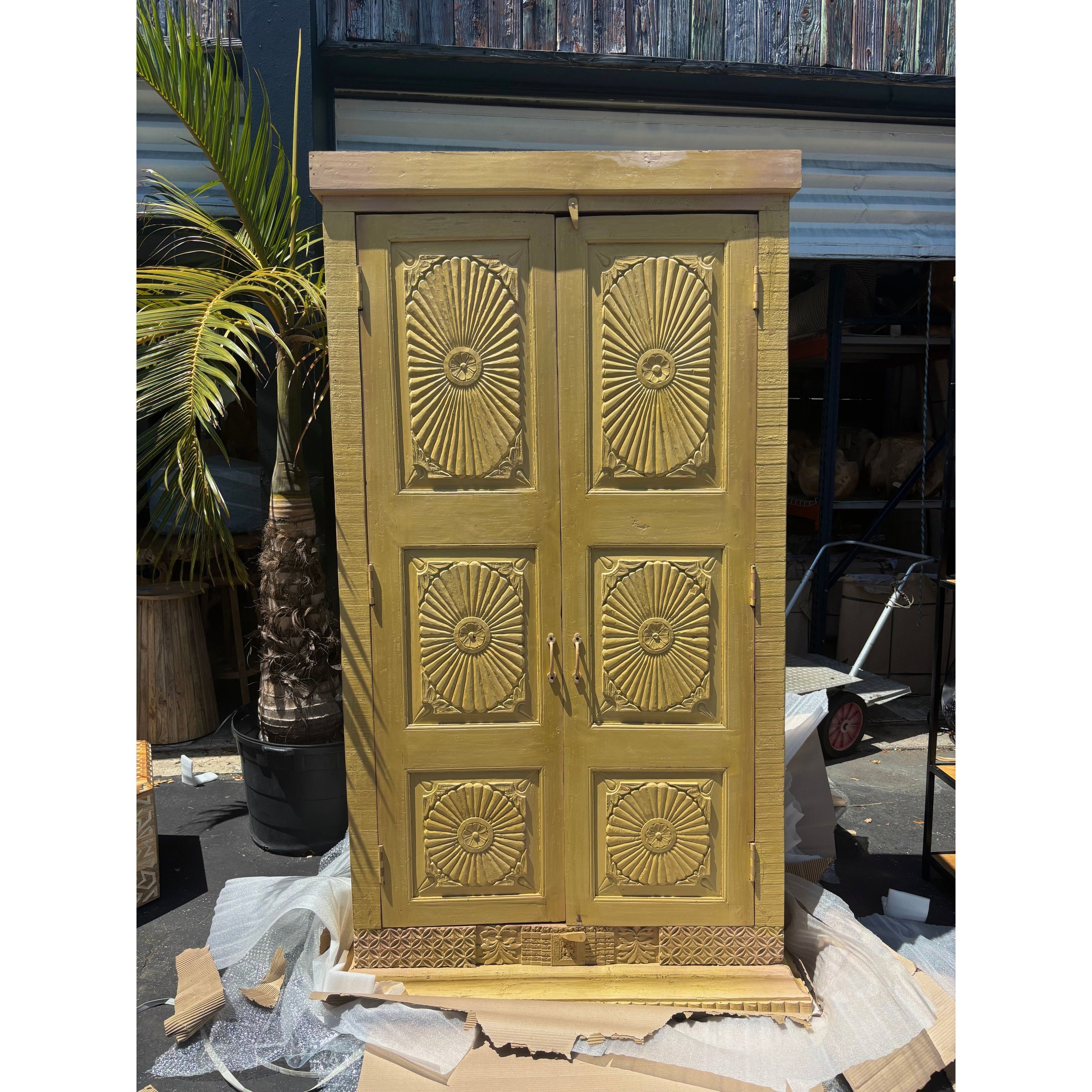 W/D Big Almirah - 49 x 19 x 87 in India Sourcing