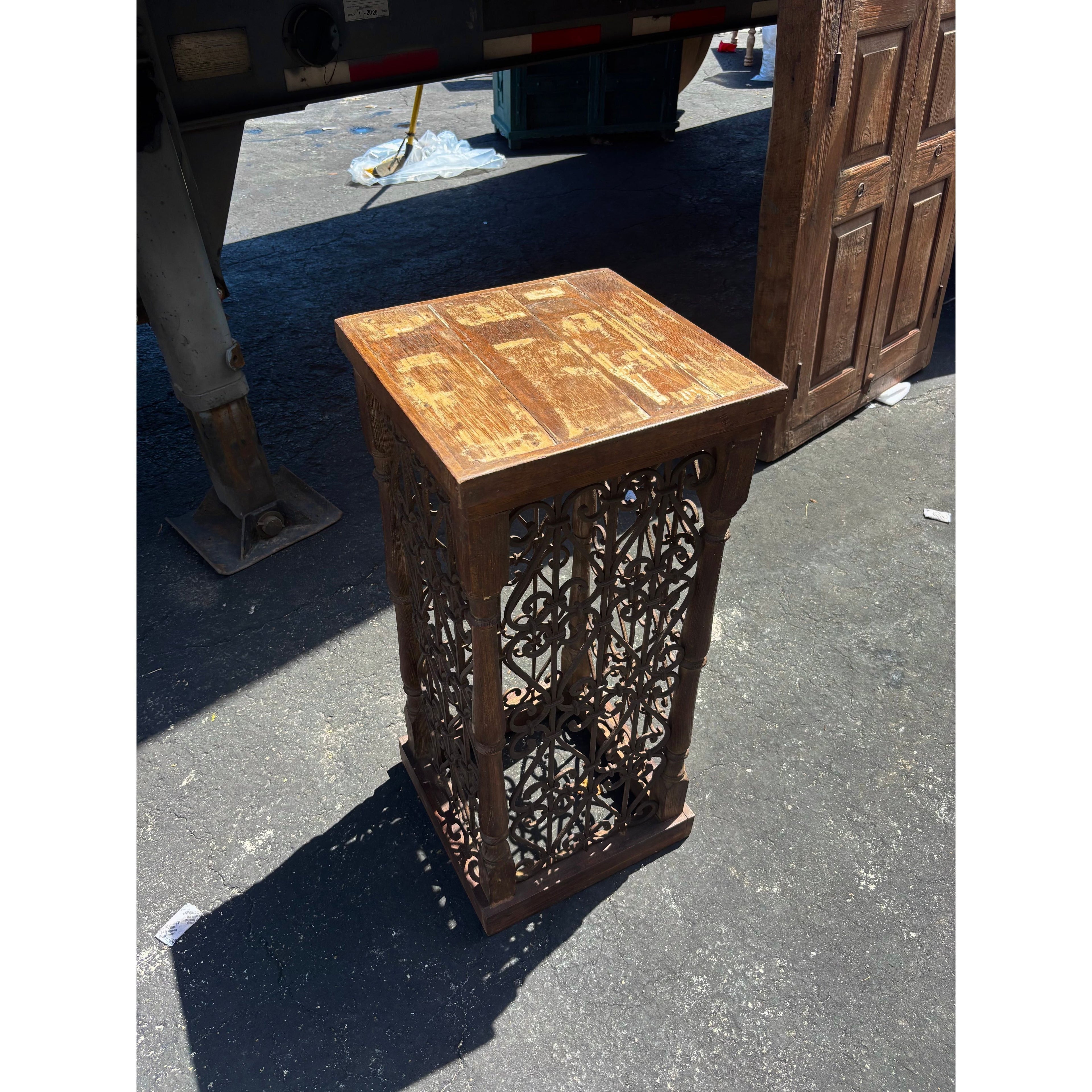 W/D Iron Stool - 16 x 16 x 35 in India Sourcing