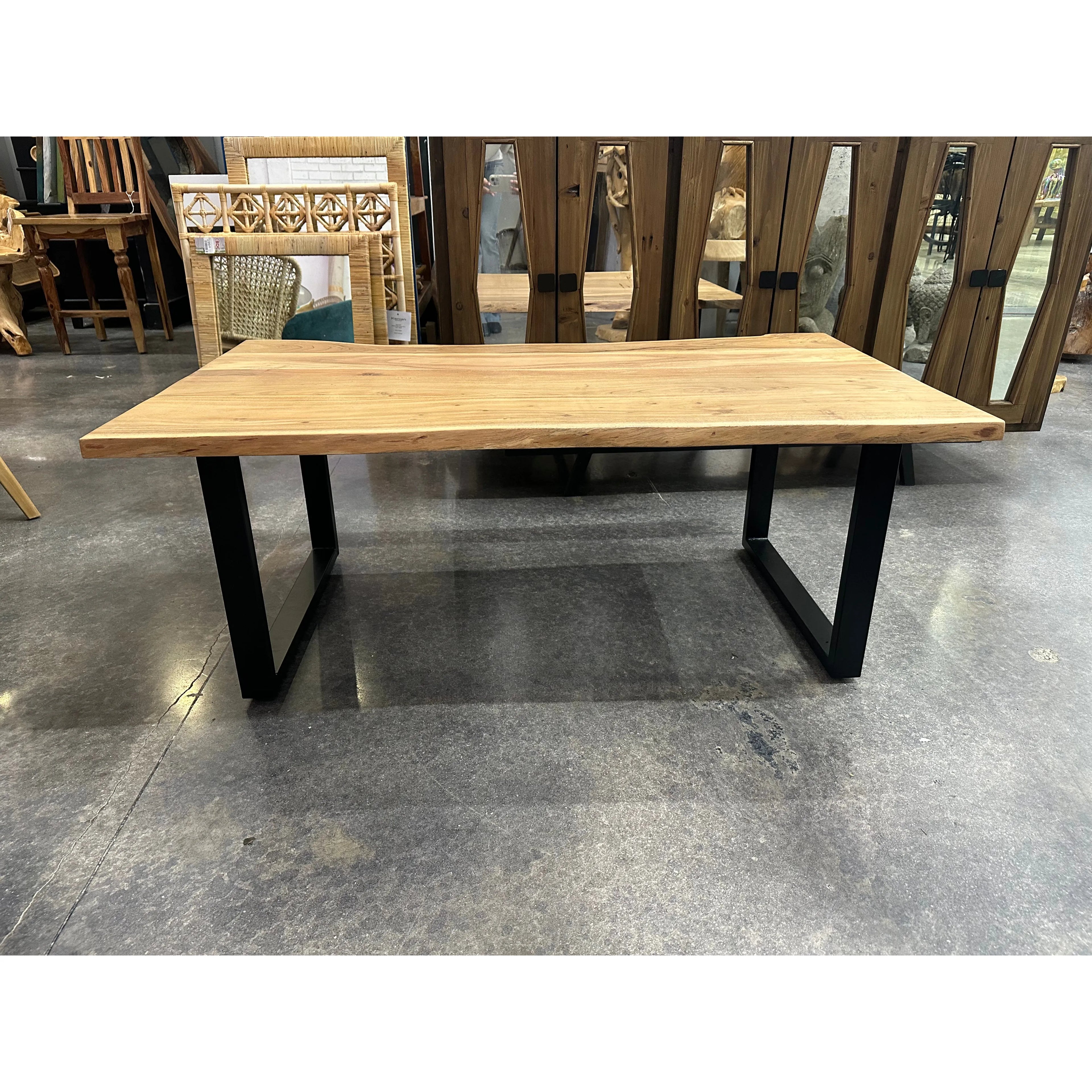 Dakota Coffee Table Primitive Collection