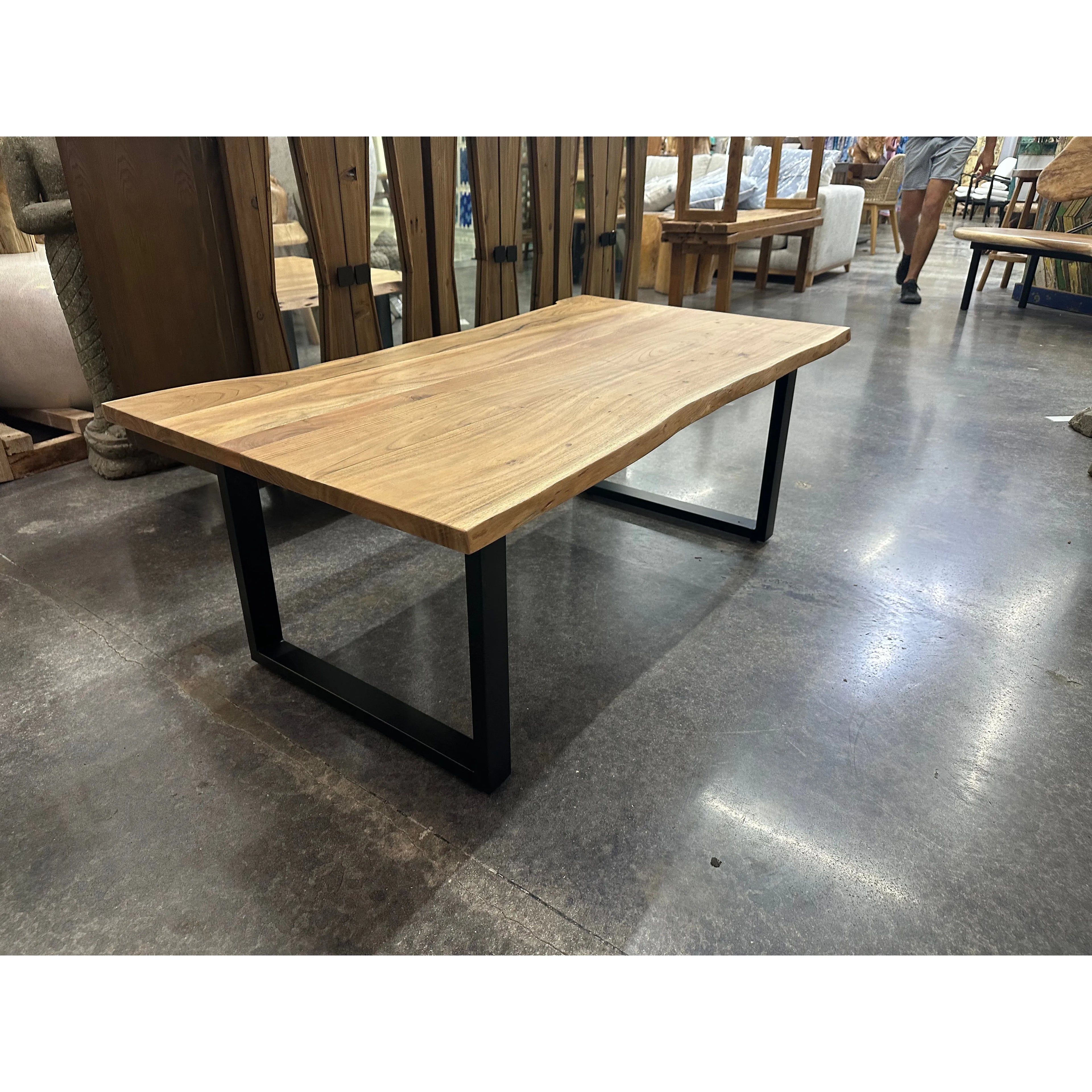 Dakota Coffee Table Primitive Collection