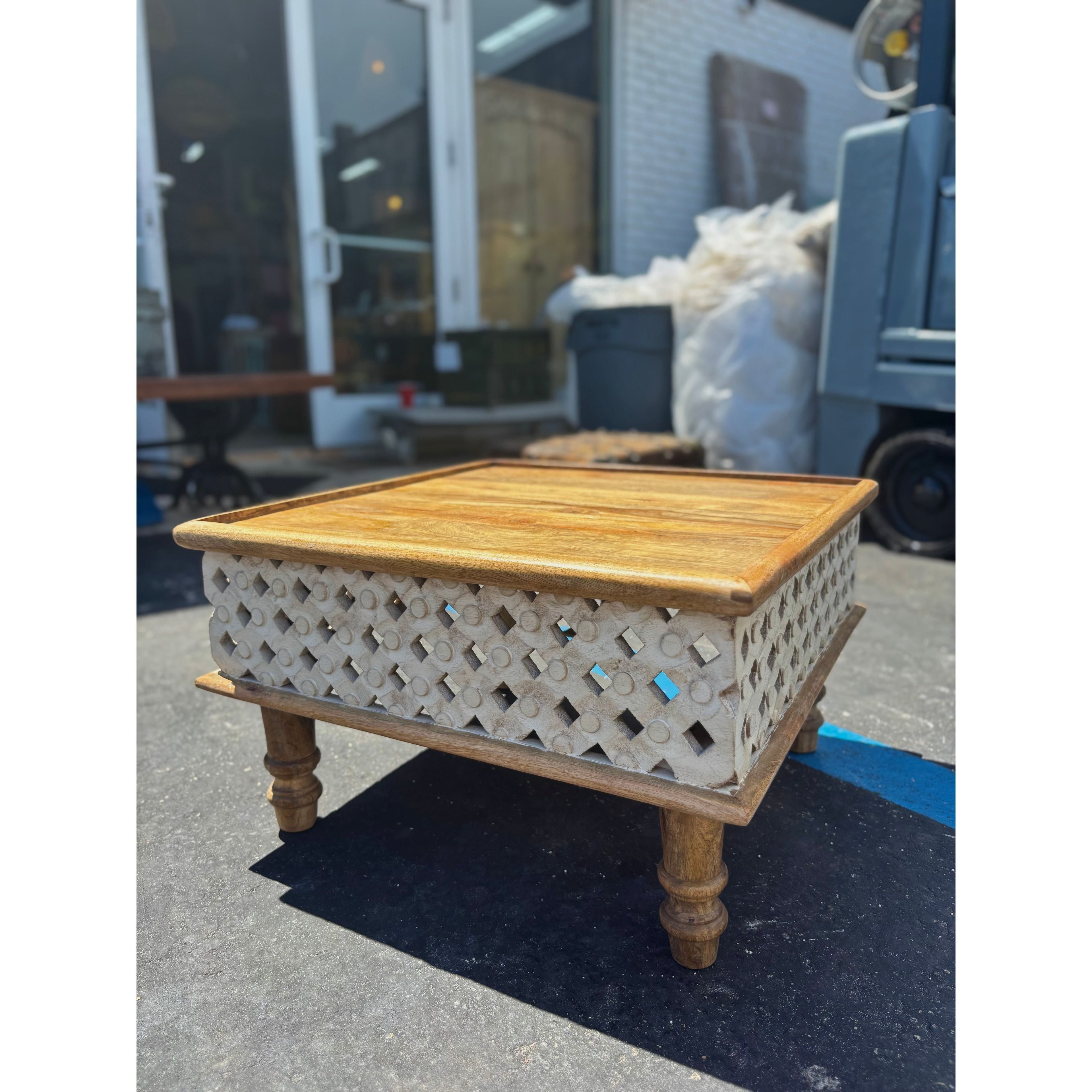 W/D Coffee Table - 24 x 24 x 15 in India Sourcing