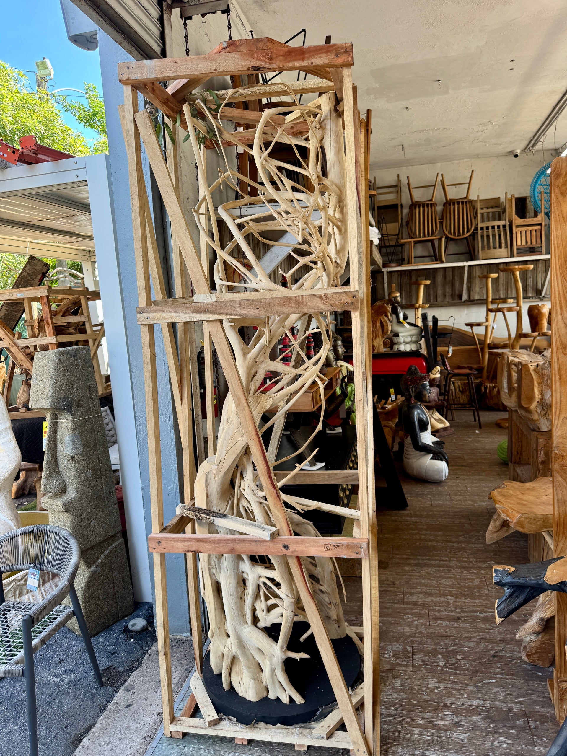Bleached Banyan Deco On Stand XXL (B) Broward Design Center
