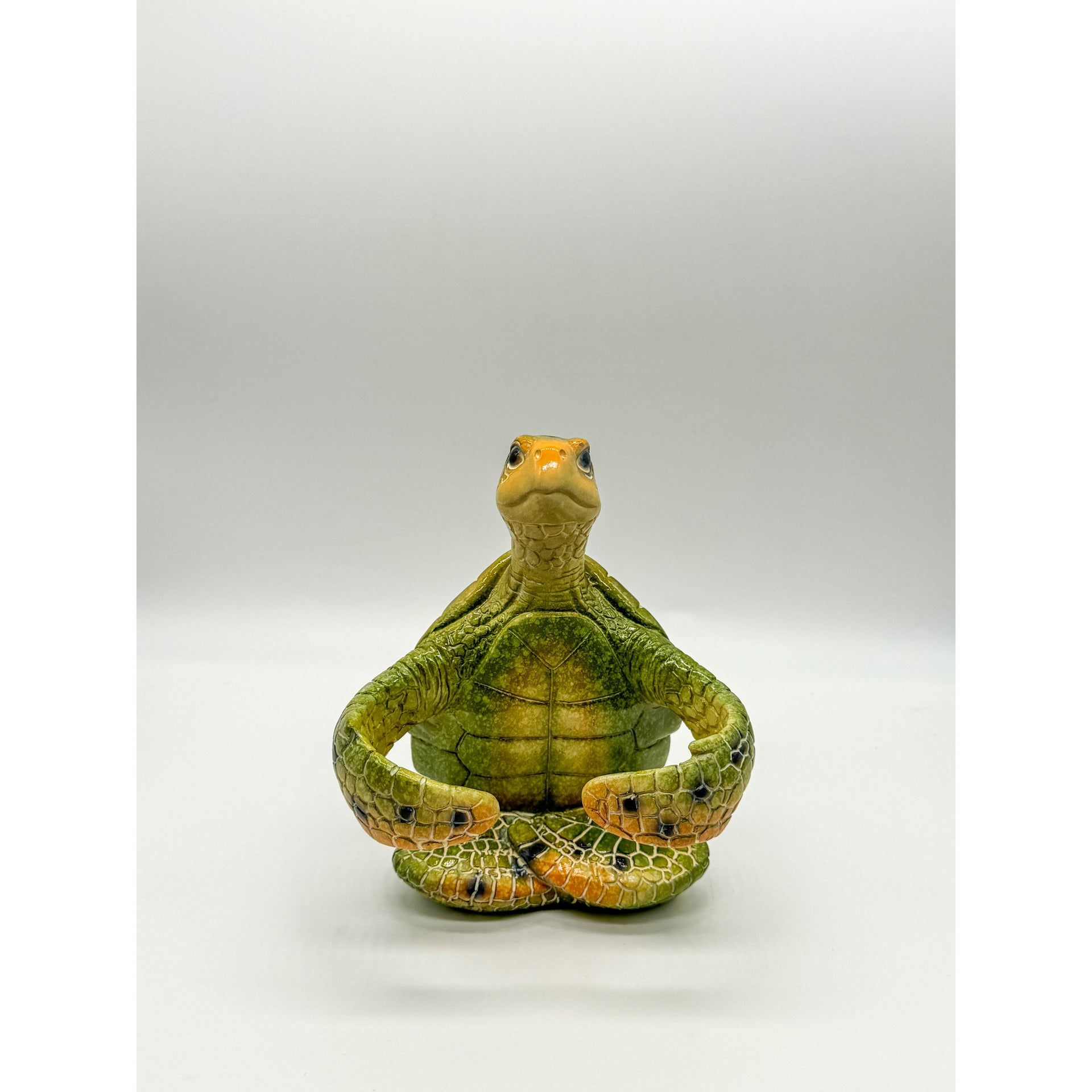 Turtle Salt & Pepper Shaker (Green) Broward Design Center