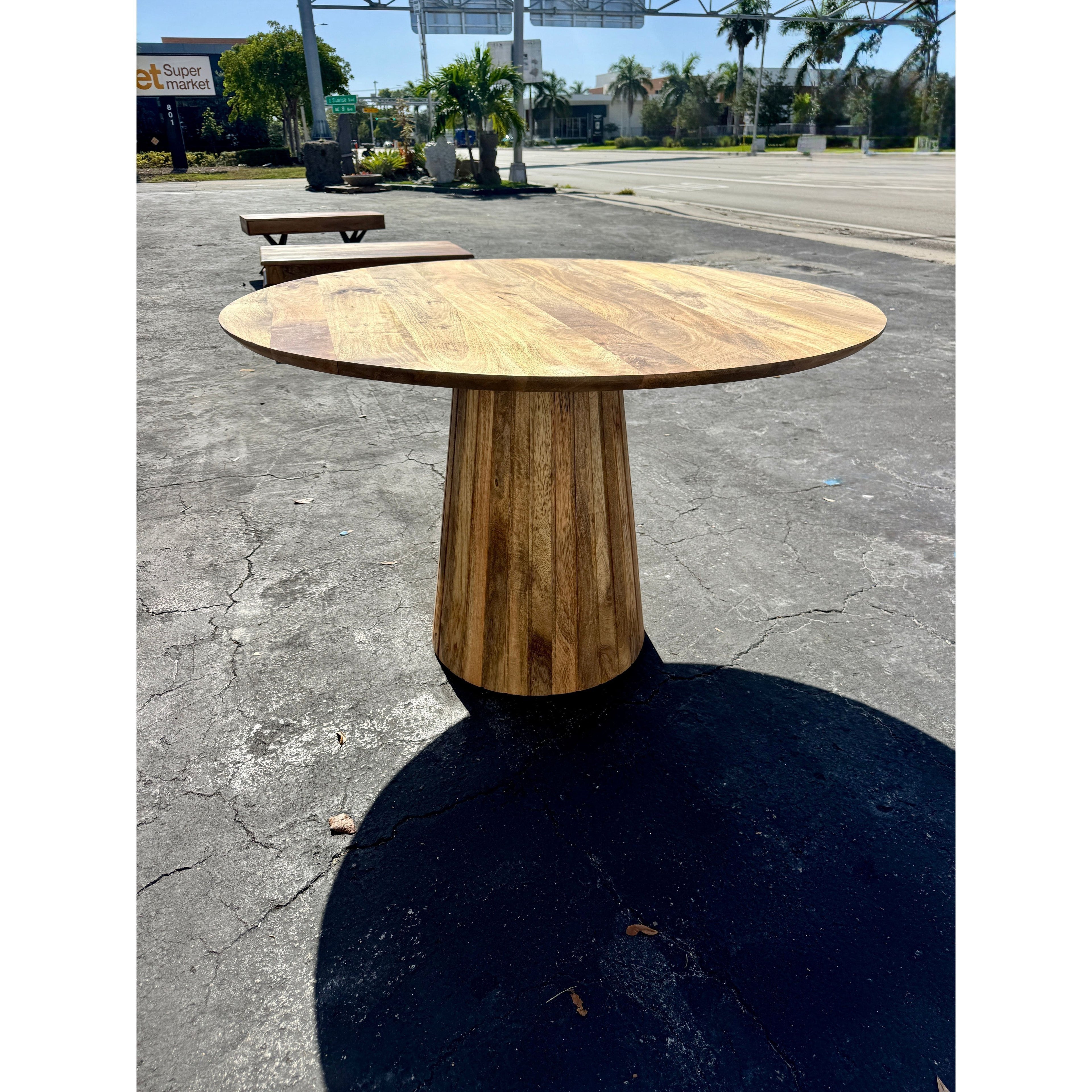 W/D Dining Table - 47 x 47 x 30 in India Sourcing