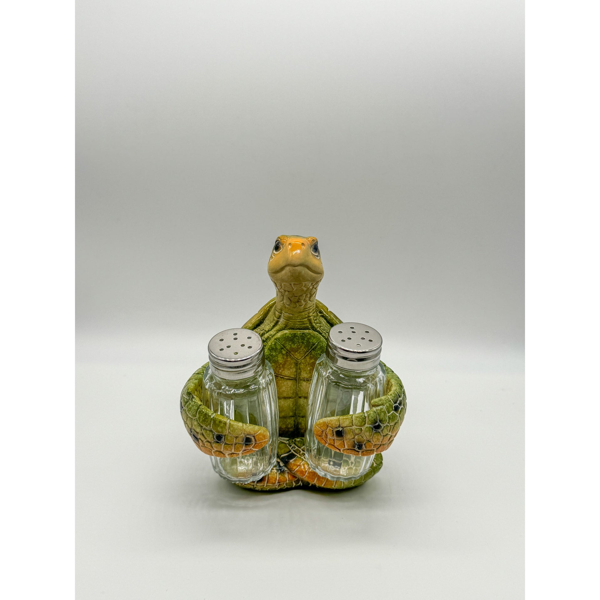 Turtle Salt & Pepper Shaker (Green) Broward Design Center