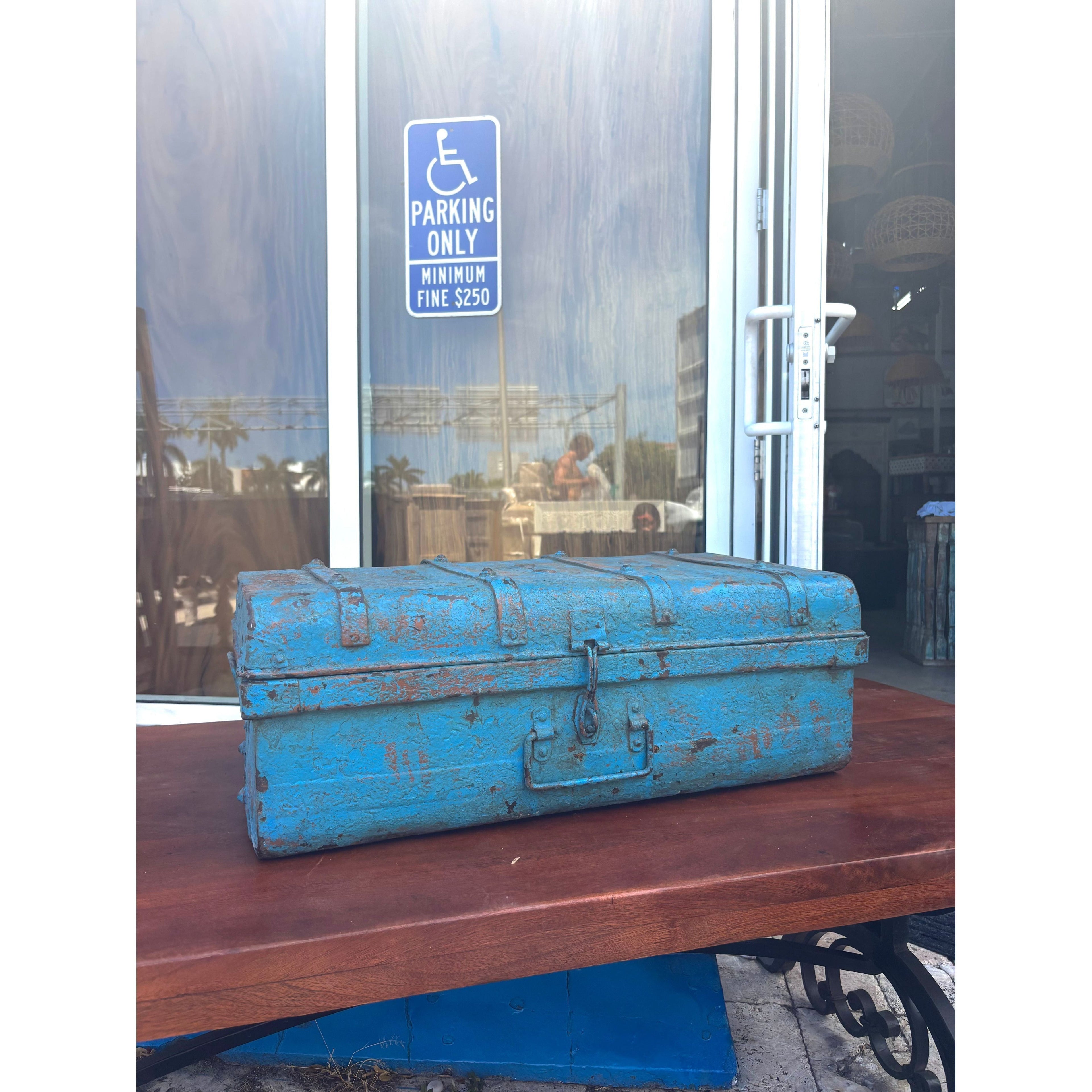 Iron Box - 25 x 17 x 16 in India Sourcing