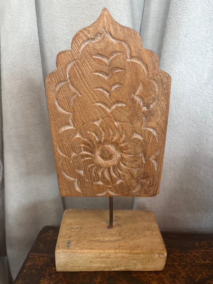 Carved Flower On Pedestal The Broward Design Center
