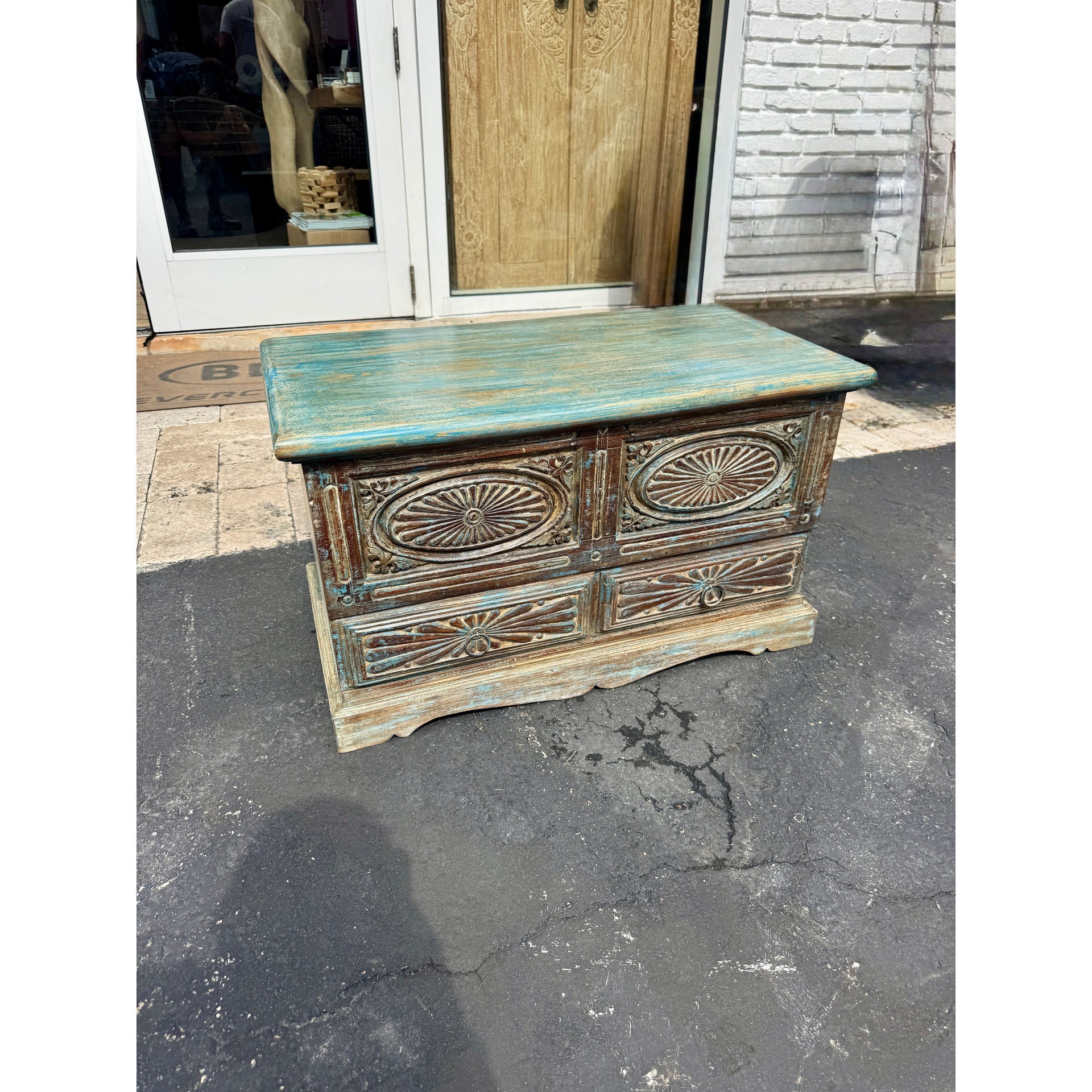W/D Trunk - 31 x 16 x 19 in India Sourcing