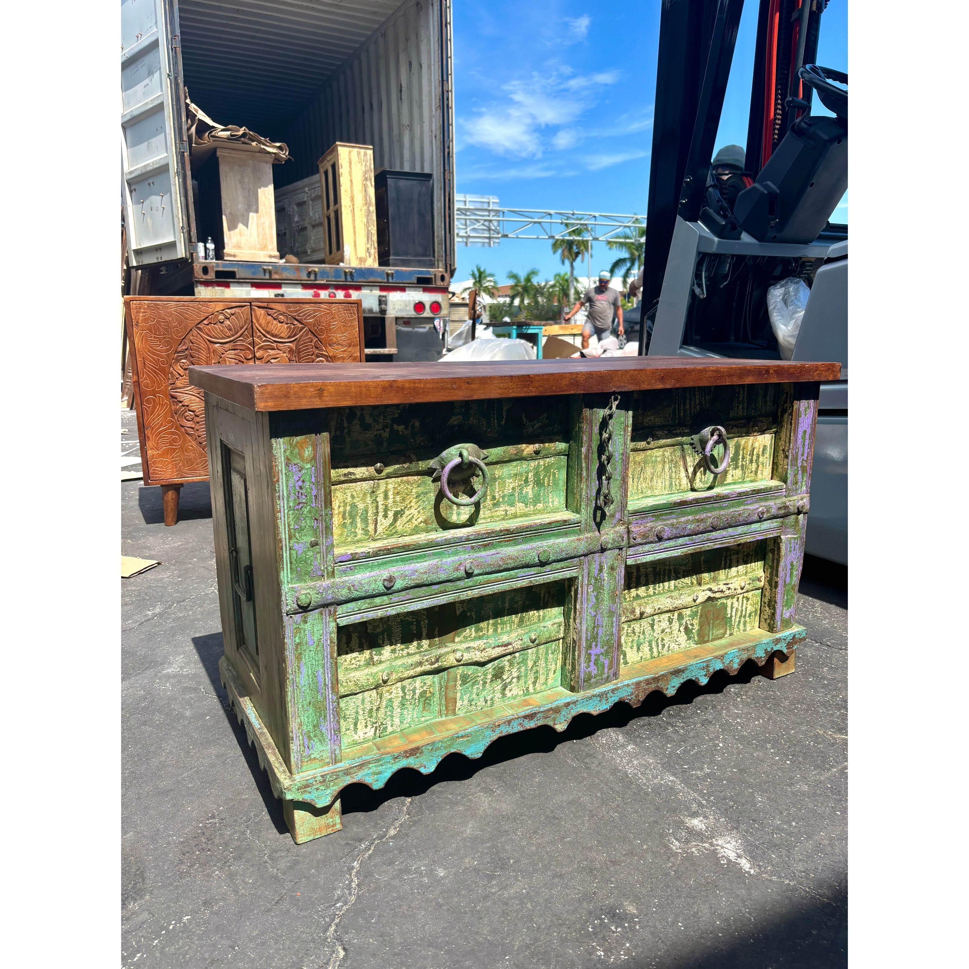 W/D Trunk - 40 x 19 x 24 in India Sourcing