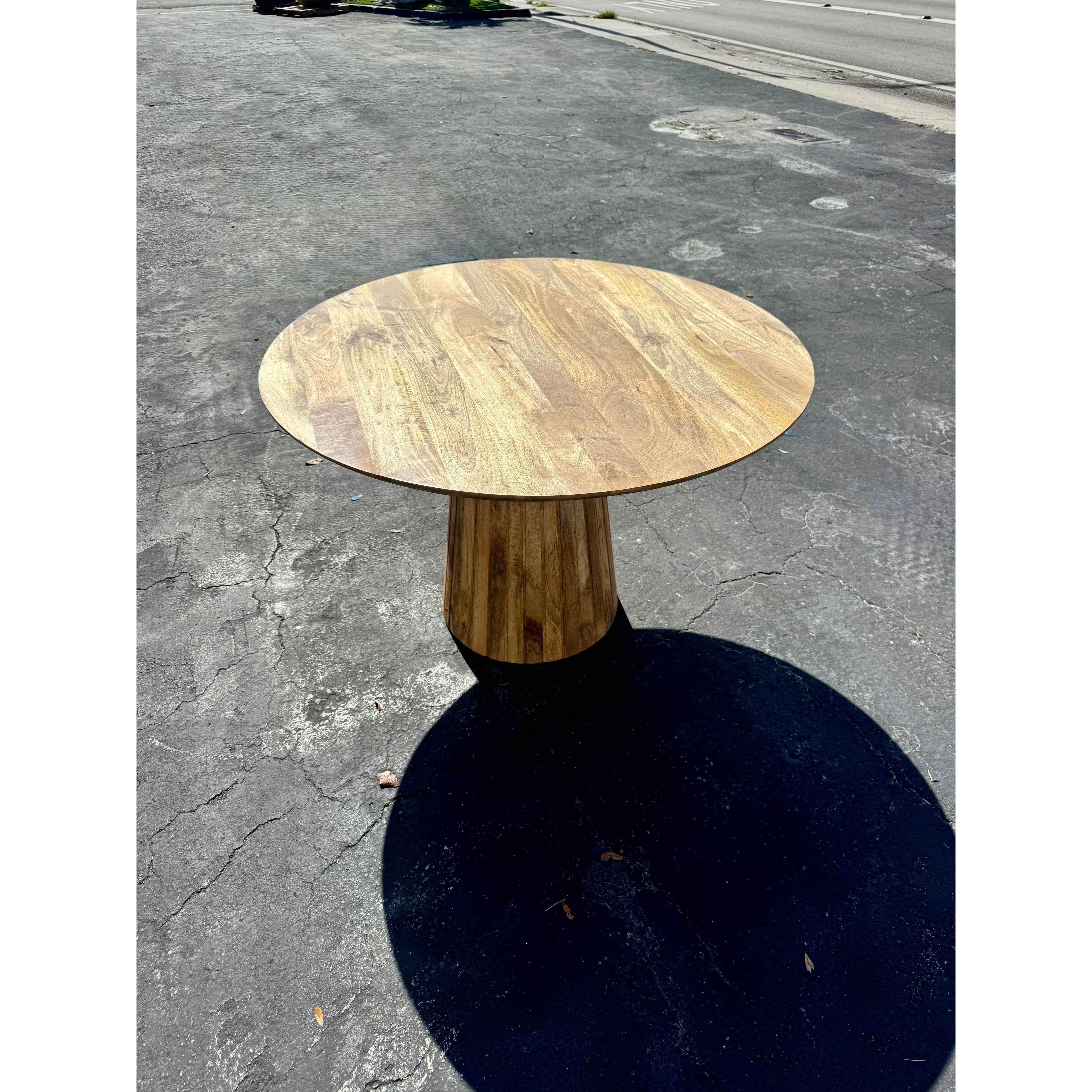 W/D Dining Table - 47 x 47 x 30 in India Sourcing