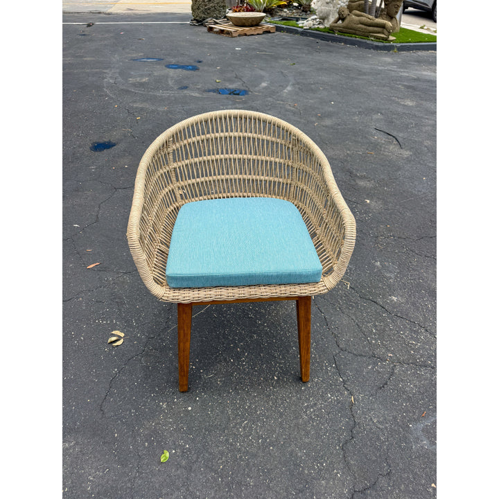SYNTHETIC ROPE AND TEAK ARM CHAIR W/ BLUE CUSHION Anteak