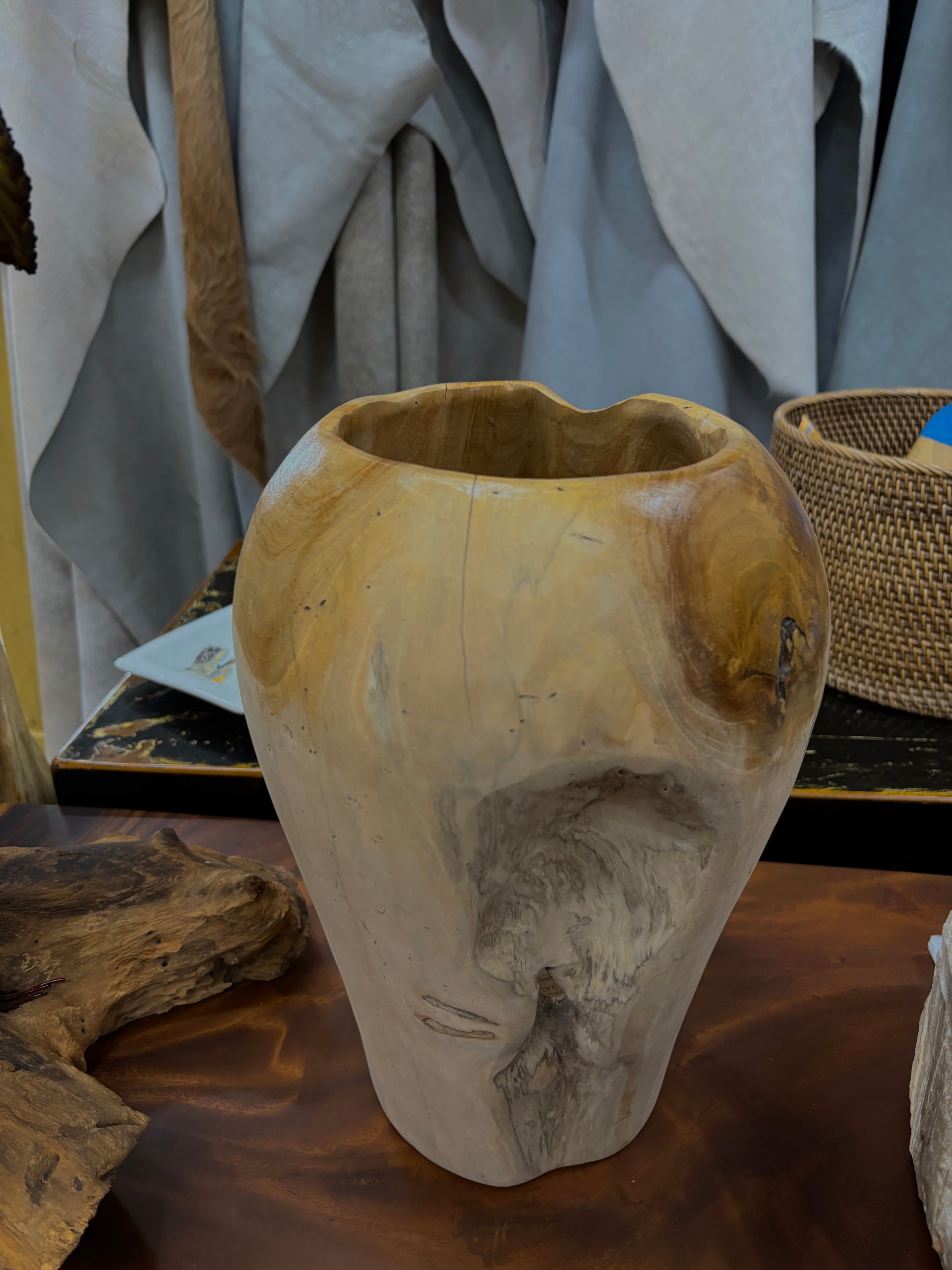 Teak Erosion Vase Anteak