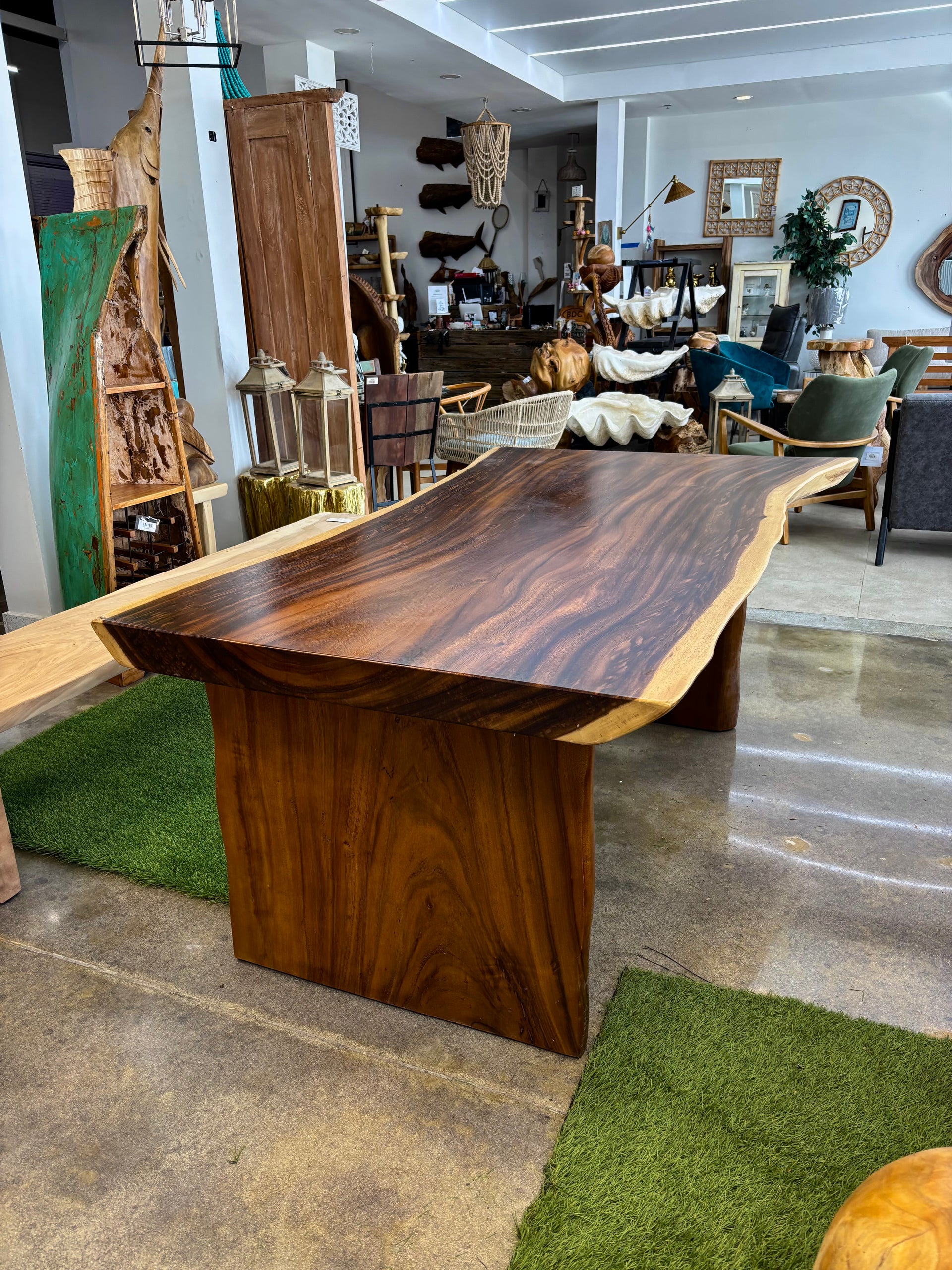 SUAR DINING TABLE (E) Anteak