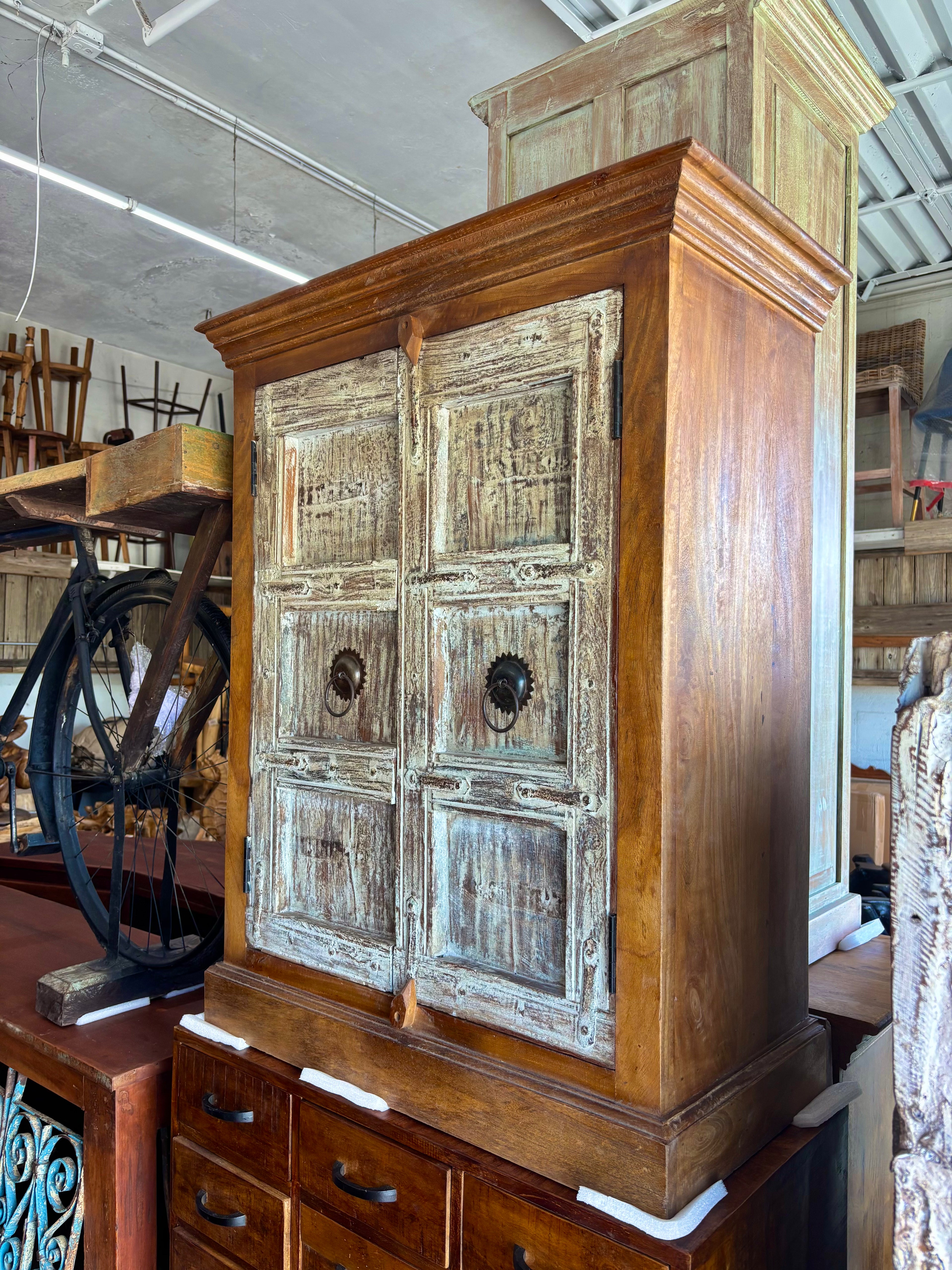W/D Cabinet - 31 x 16 x 39 in India Sourcing