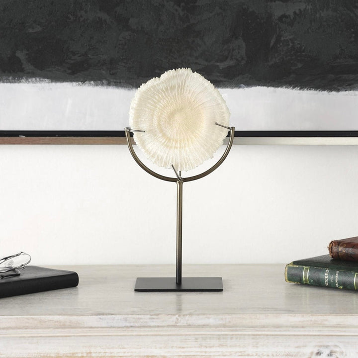 Polystone Coral on Stand UMA