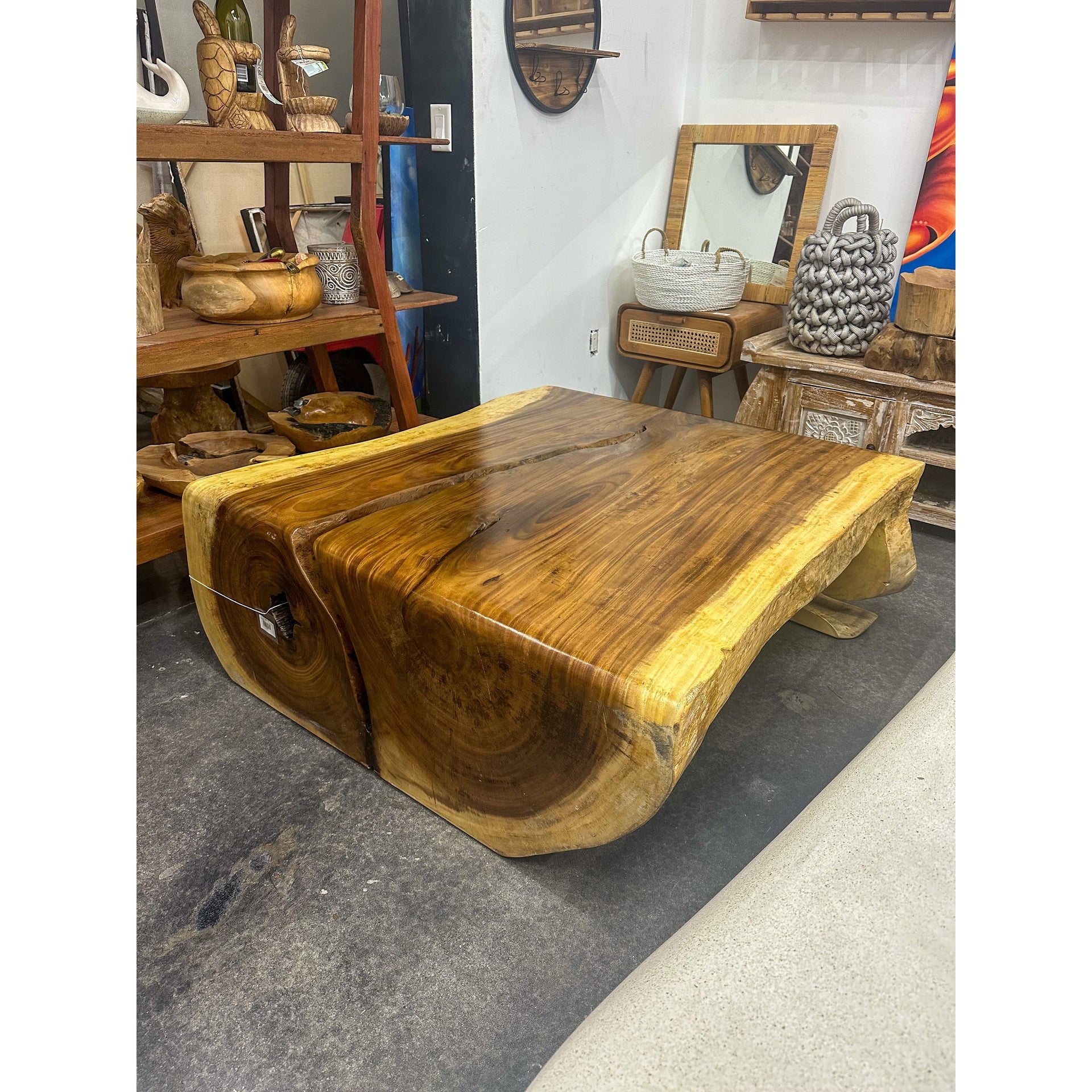 SUAR ONE PIECE SOLID COFFEE TABLE B Anteak