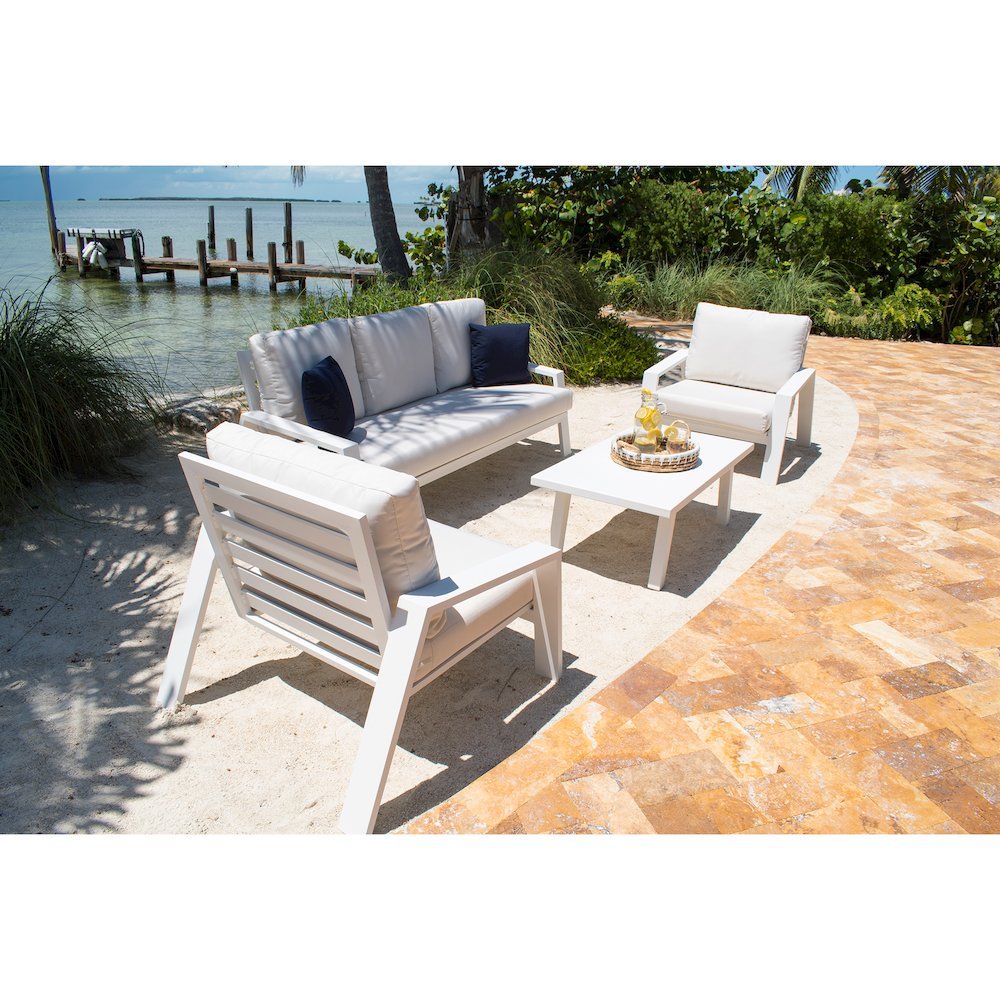 Panama Jack Mykonos 4 Pc Seating Set w/outdoor off-white fabric Pelican reef
